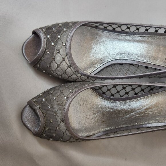 Adrianna Papell Silver Mesh Peep-Toe Heels with Rhinestones Size 8.5 - Picture 6 of 13